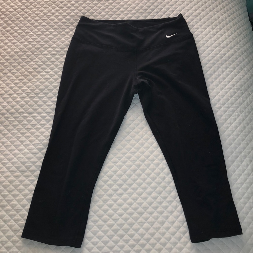 Nike cropped leggings